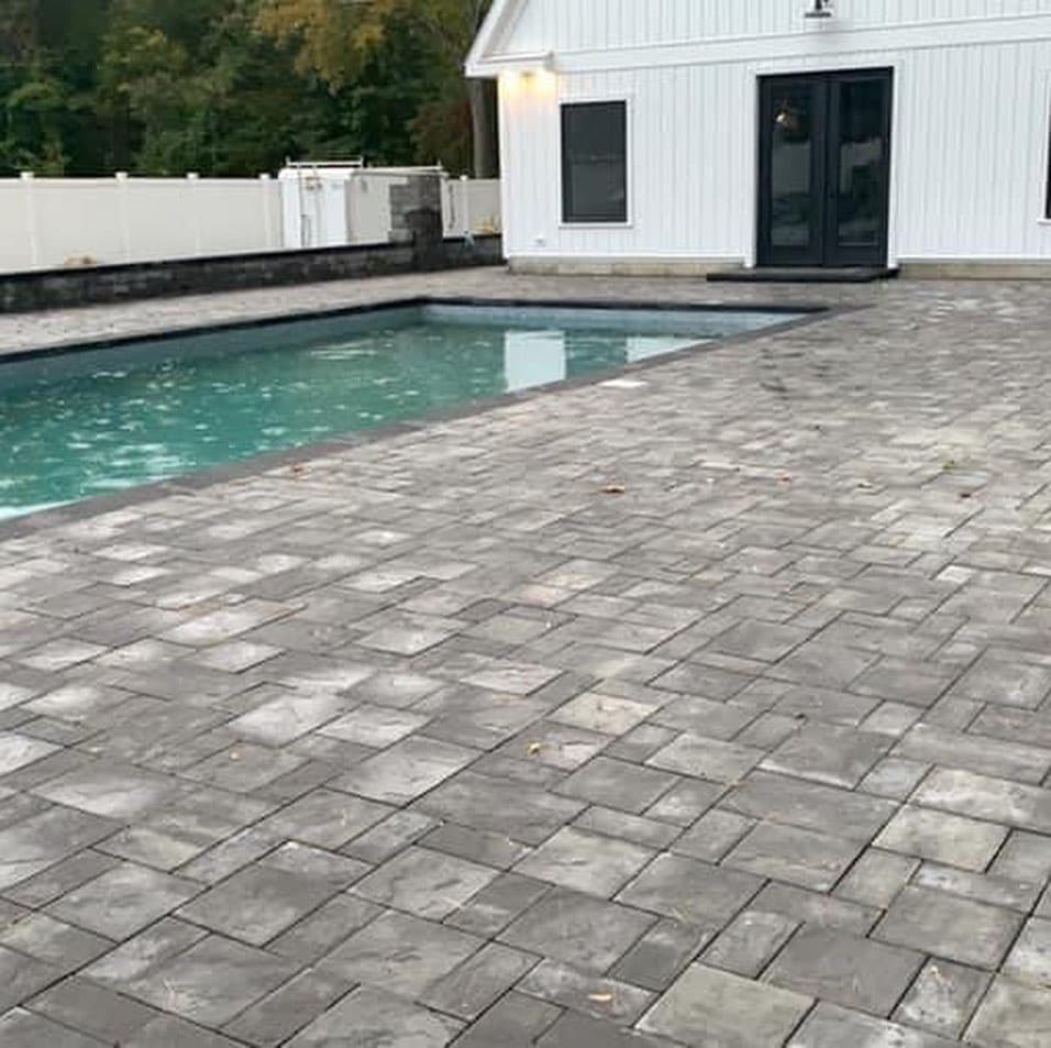 Rectangular pool with large-format paver deck